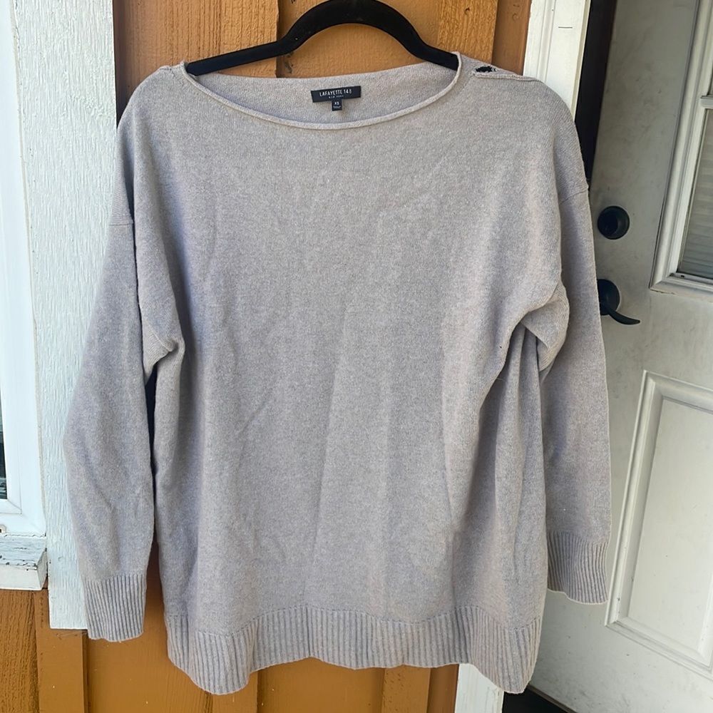 Lafayette 148 New York woman light grey wool and cashmere sweater
